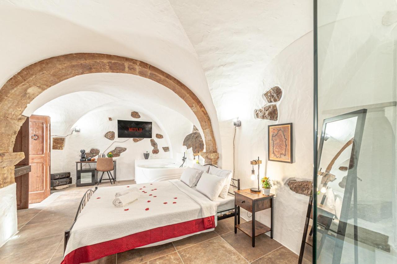 Romantic Loft With Jacuzzi In The Castle Castelsardo Zewnętrze zdjęcie