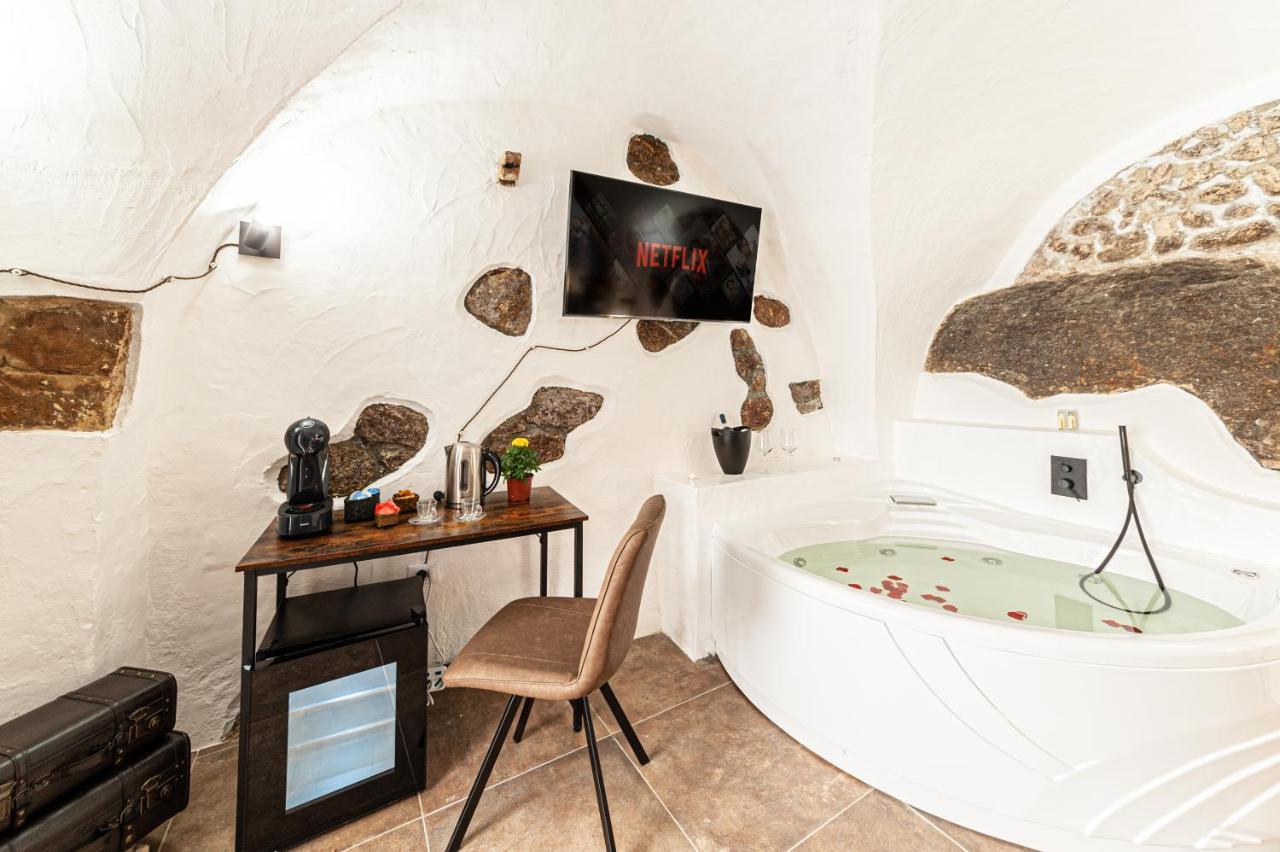 Romantic Loft With Jacuzzi In The Castle Castelsardo Zewnętrze zdjęcie